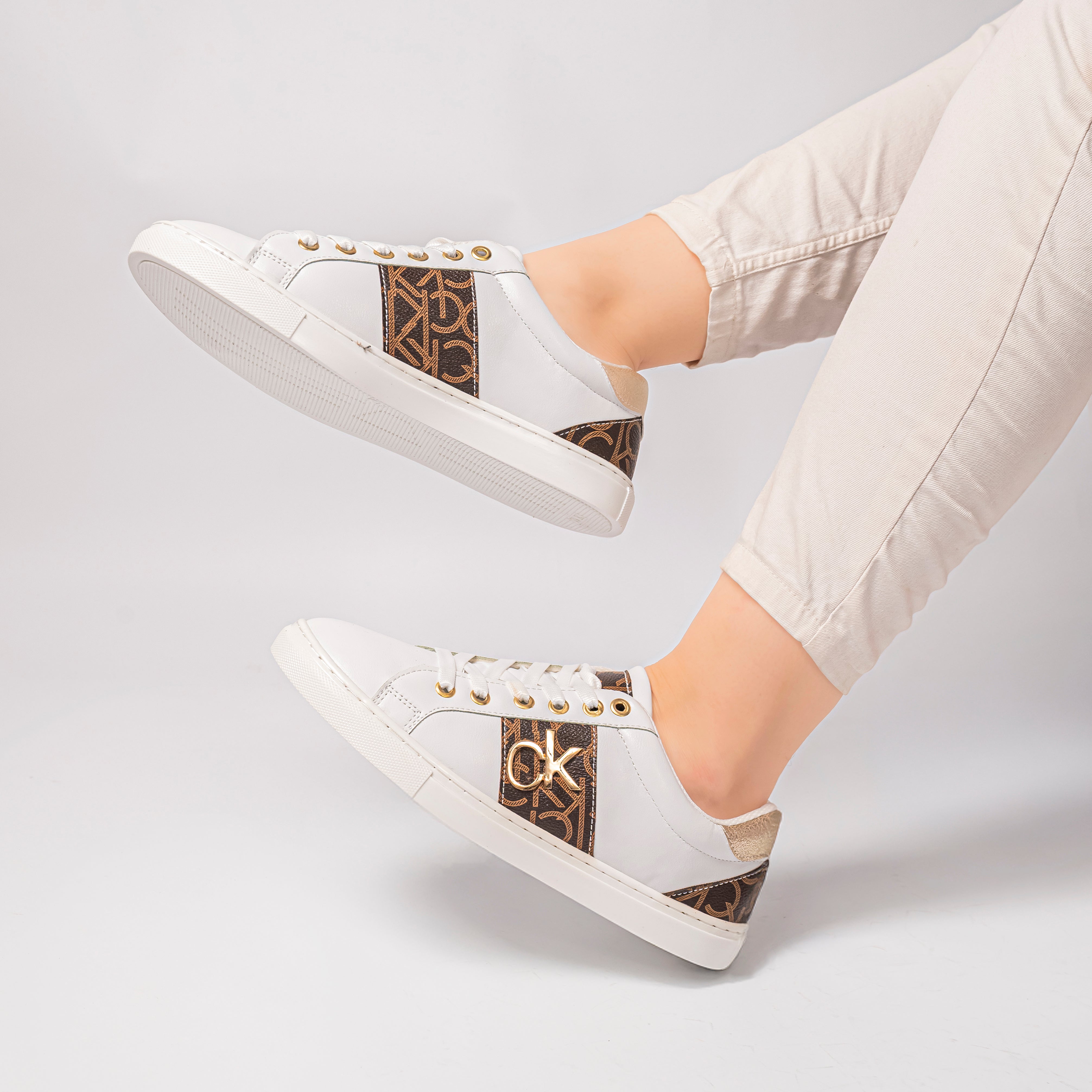 Trending brown women's sneakers for 2026