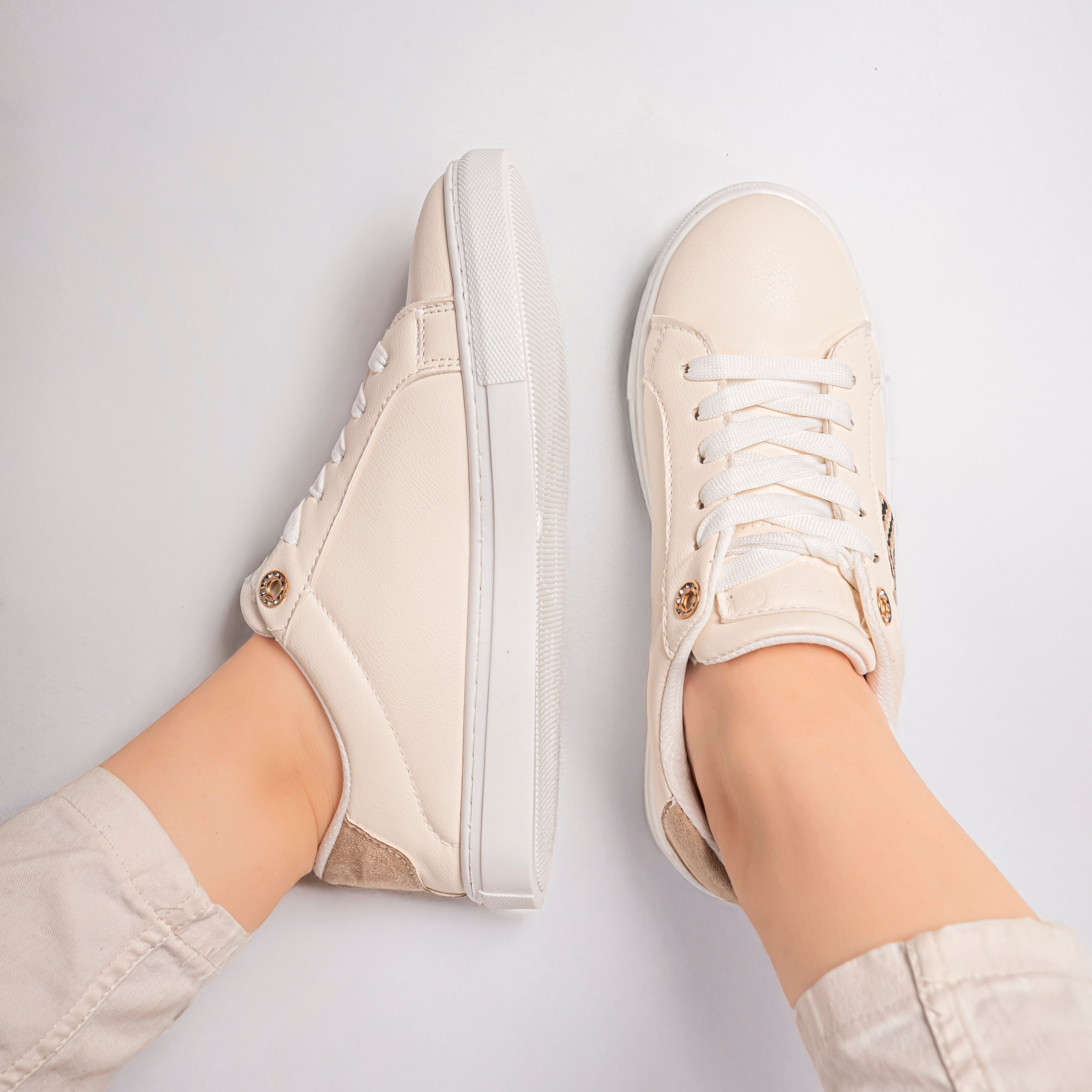 Women's Sneakers | Off white