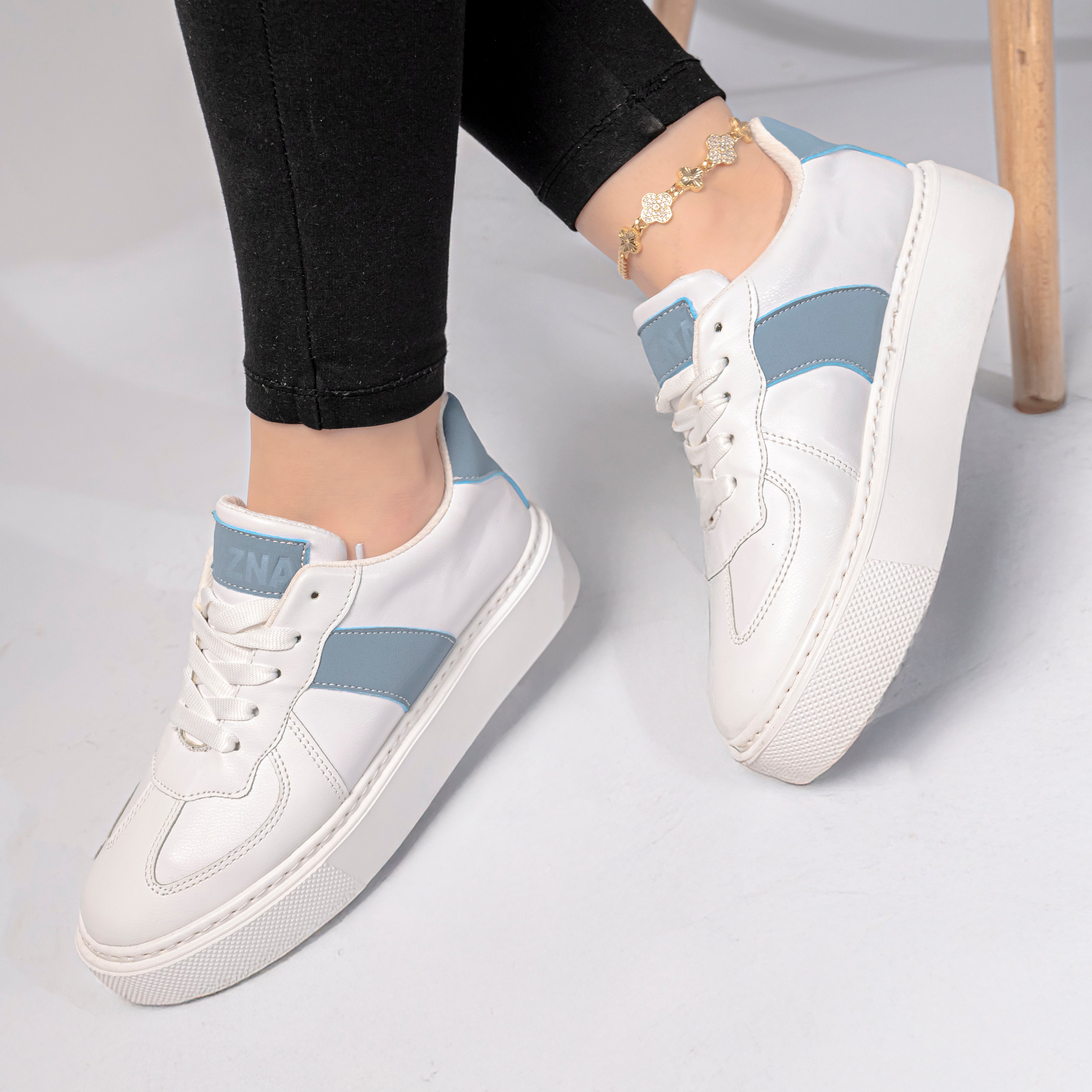Trending white women's sneakers for 2026