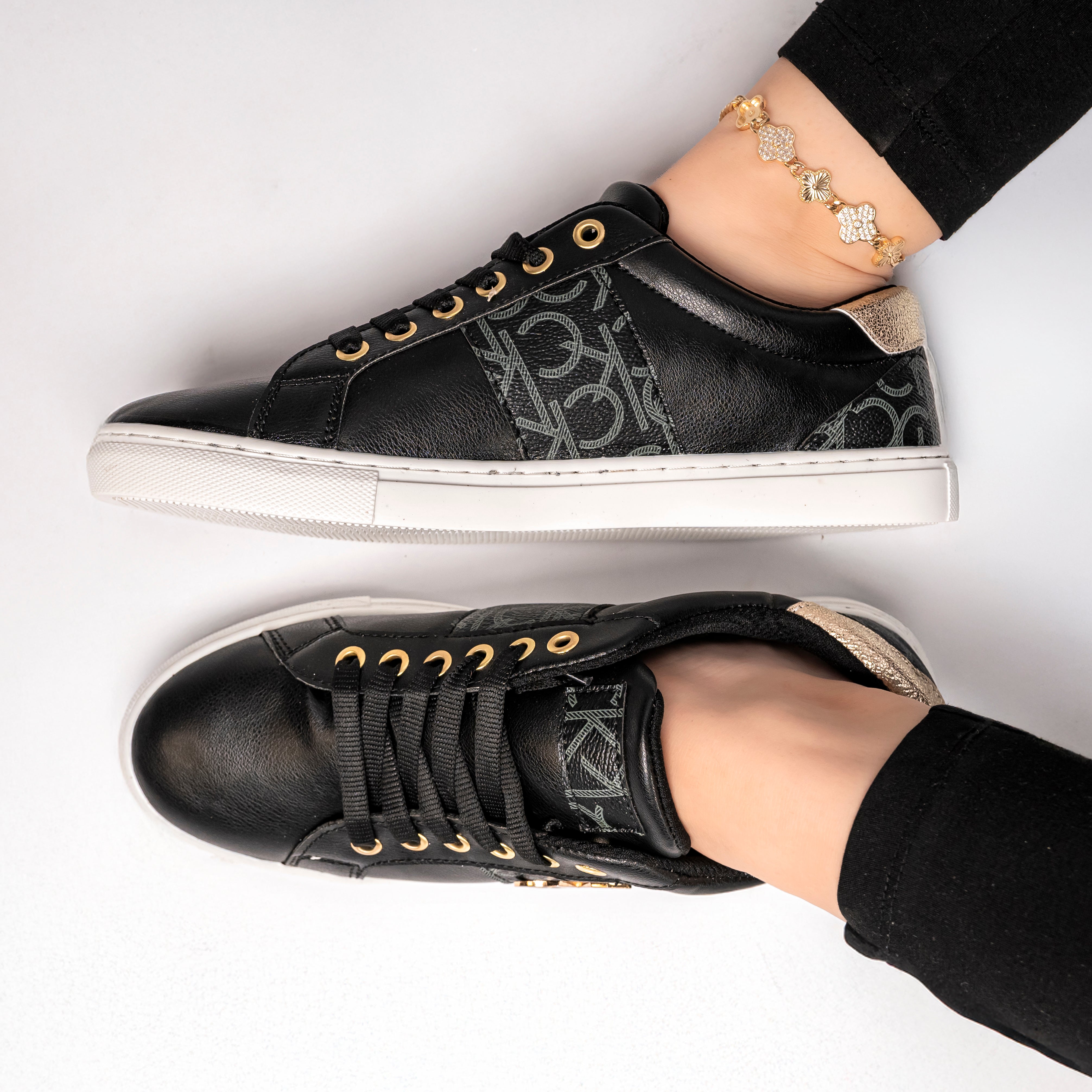 Trending Black women's sneakers for 2026