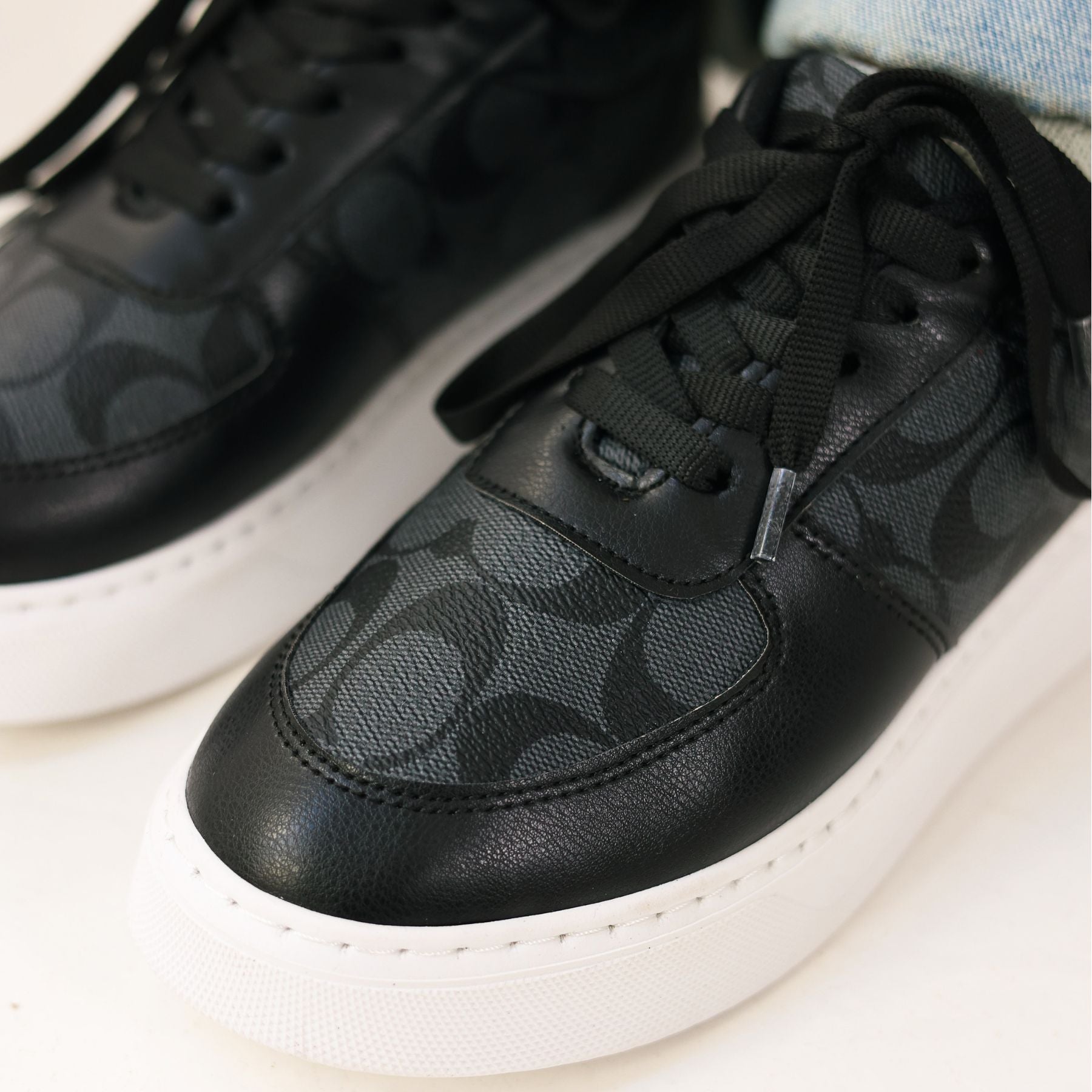Trending Black Women's Sneakers for 2026