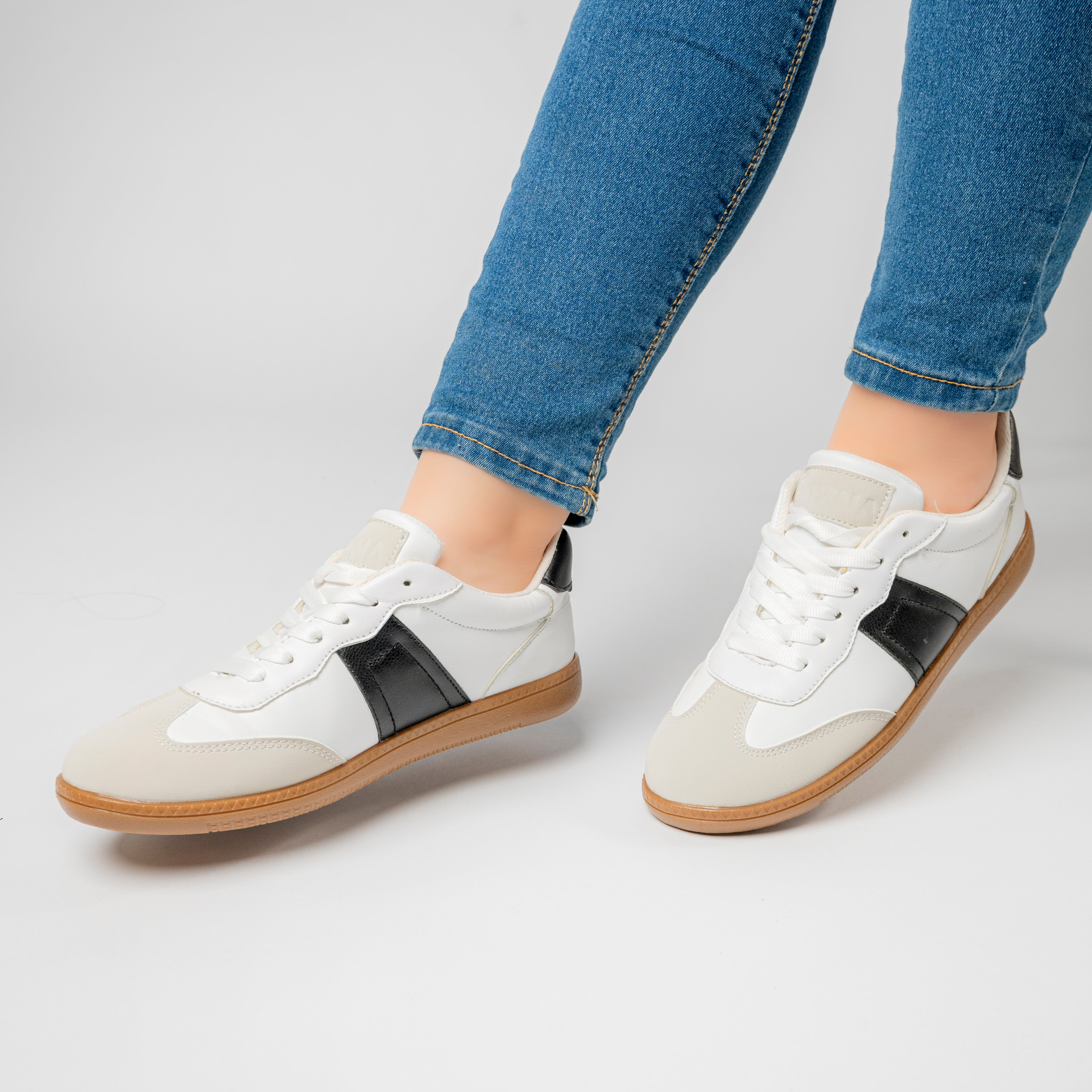 SAMBA Women's Sneakers
