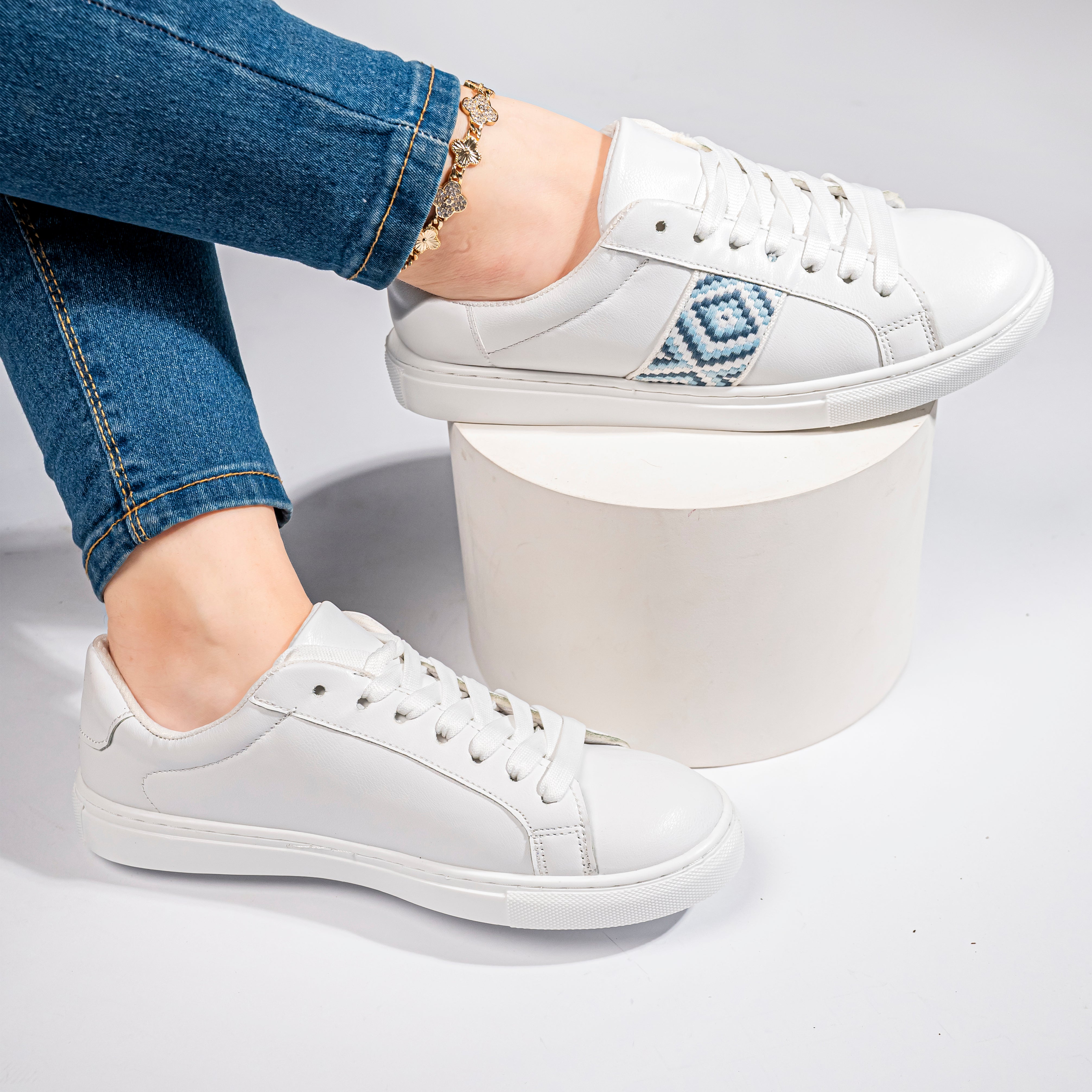 Trending Blue Women's Sneakers for 2026