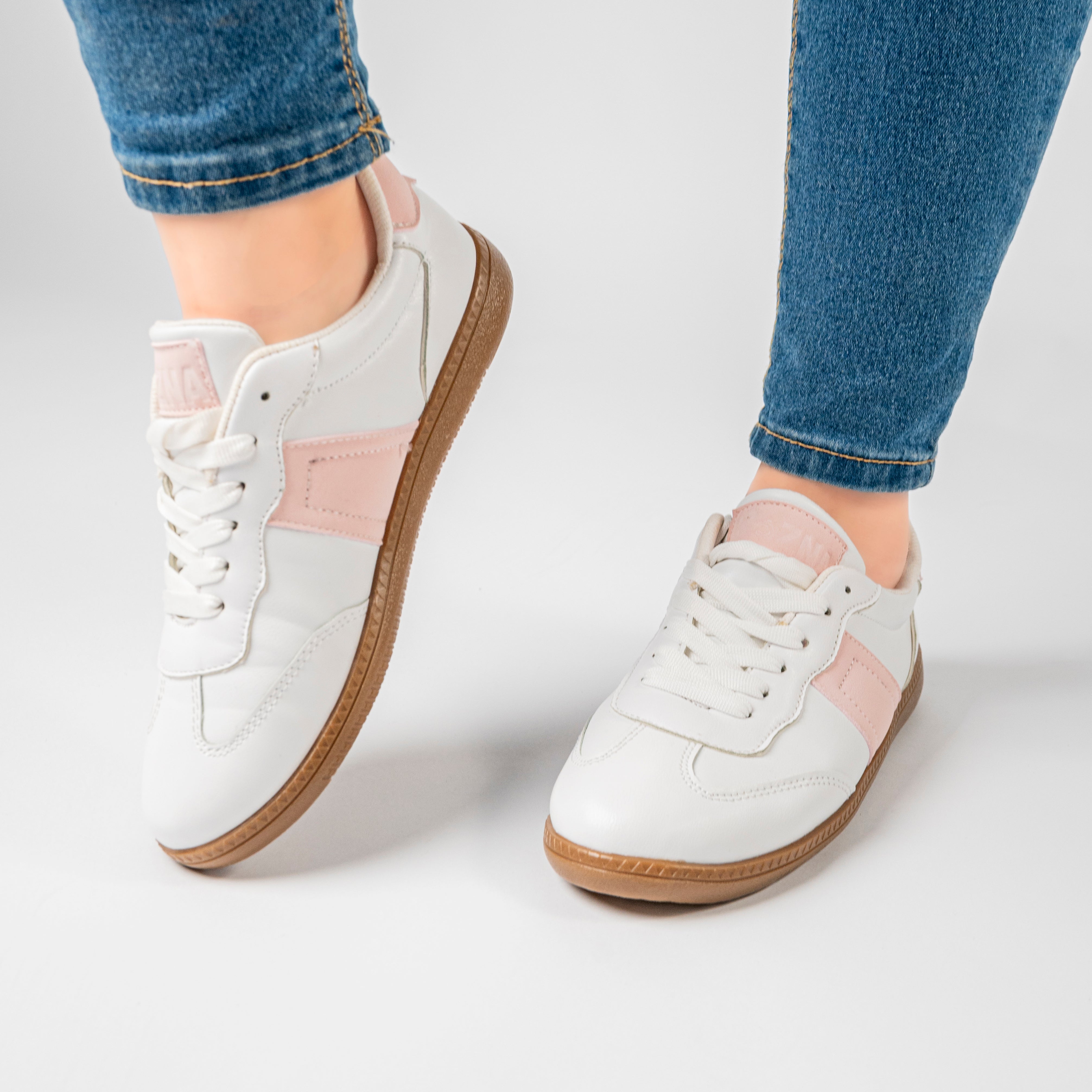 SAMBA Women's Sneakers
